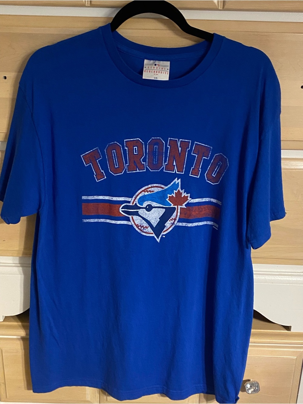 Genuine Merchandise Toronto Blue Jays Vintage Distressed Logo Design T-Shirt